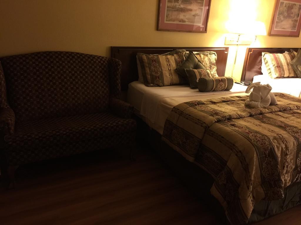Americas Best Value Inn & Suites Macon At Sunset Dr Экстерьер фото