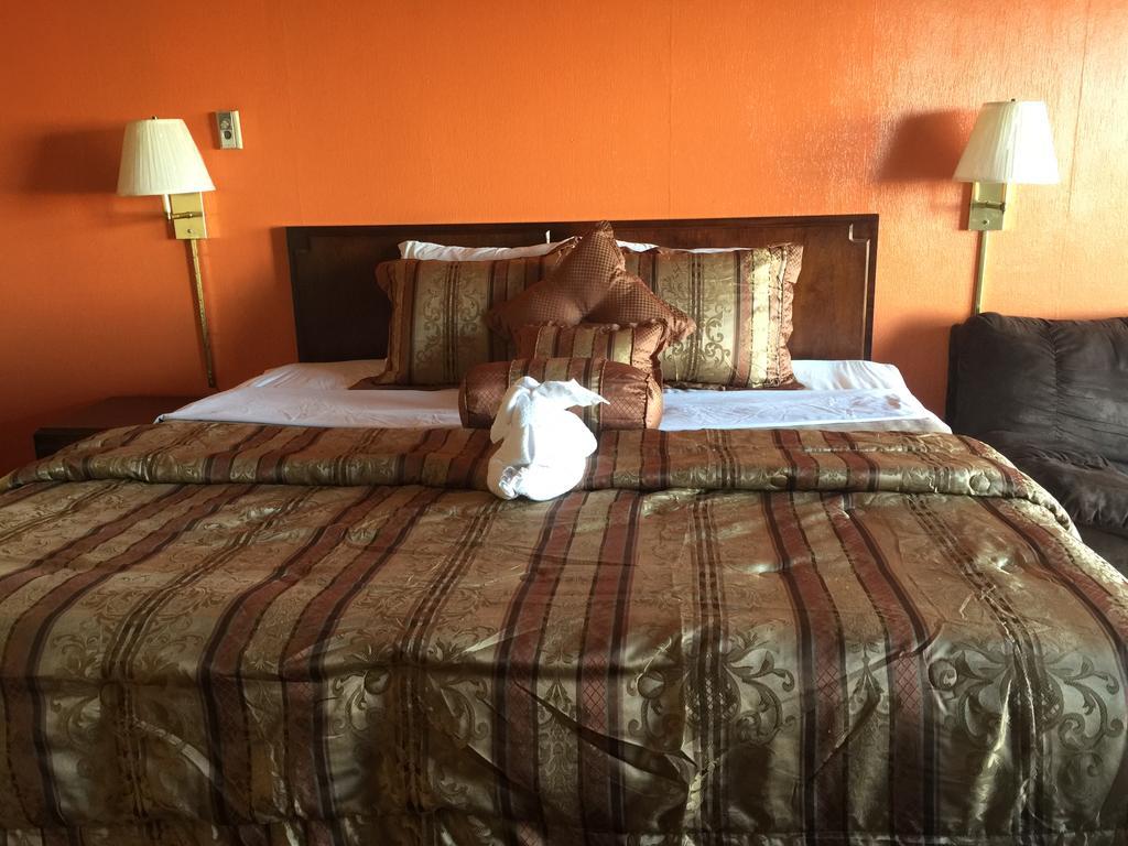 Americas Best Value Inn & Suites Macon At Sunset Dr Номер фото