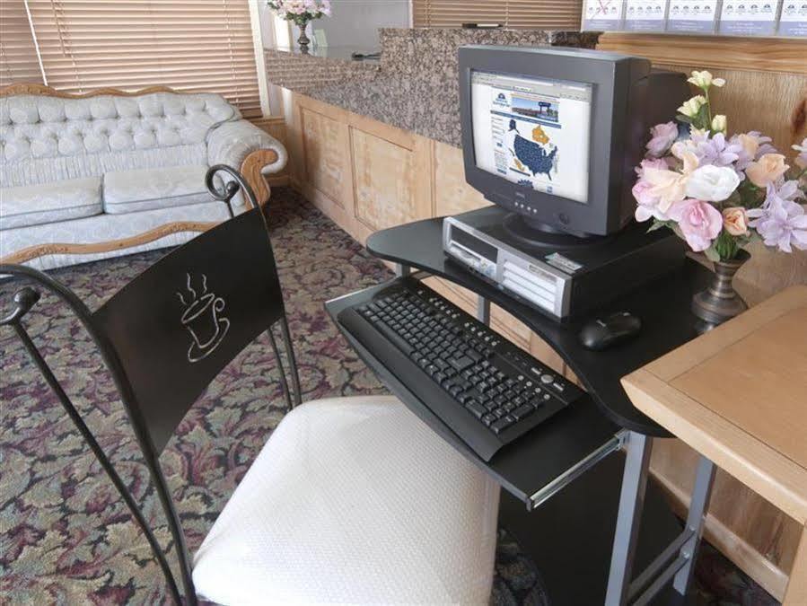 Americas Best Value Inn & Suites Macon At Sunset Dr Экстерьер фото