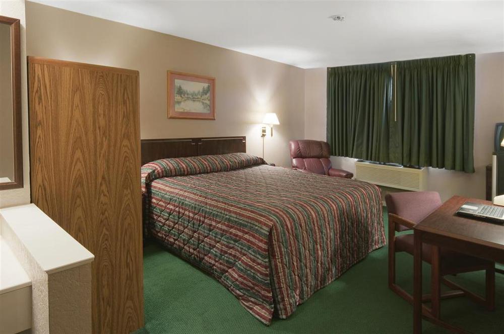 Americas Best Value Inn & Suites Macon At Sunset Dr Номер фото