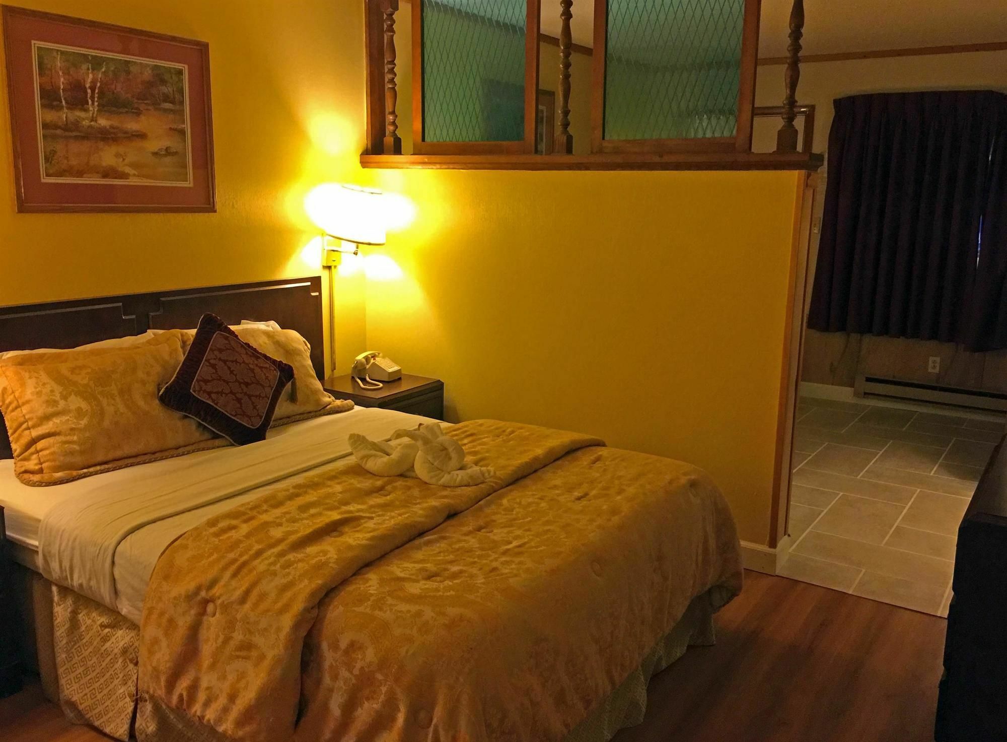 Americas Best Value Inn & Suites Macon At Sunset Dr Экстерьер фото