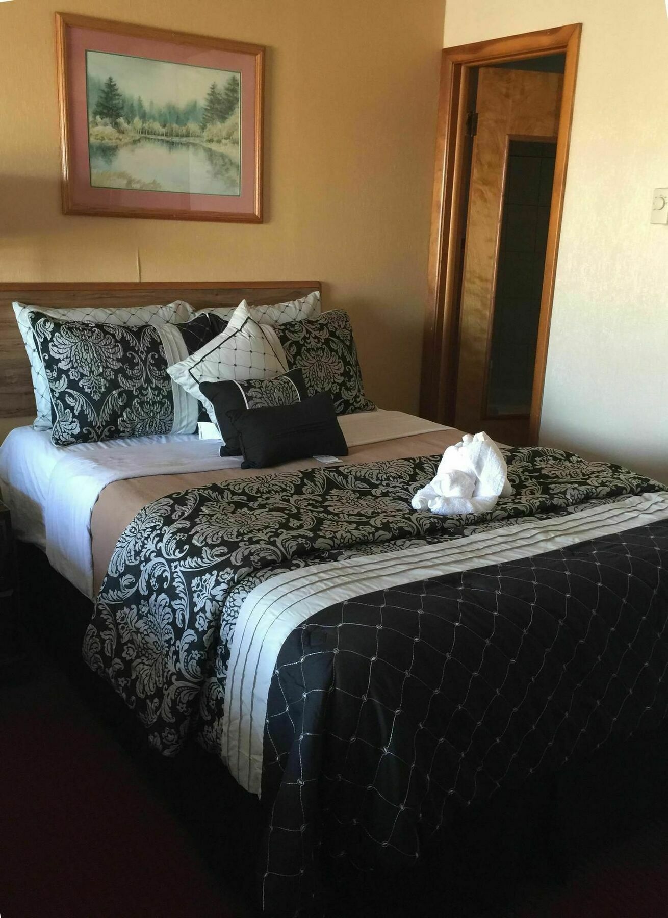 Americas Best Value Inn & Suites Macon At Sunset Dr Экстерьер фото