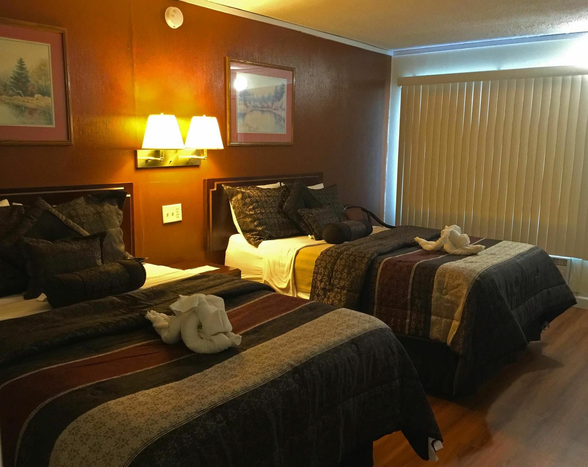 Americas Best Value Inn & Suites Macon At Sunset Dr Экстерьер фото